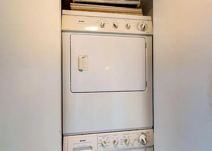 Water View With And Pool Access - Balcony Washer & Dryer And Ac *