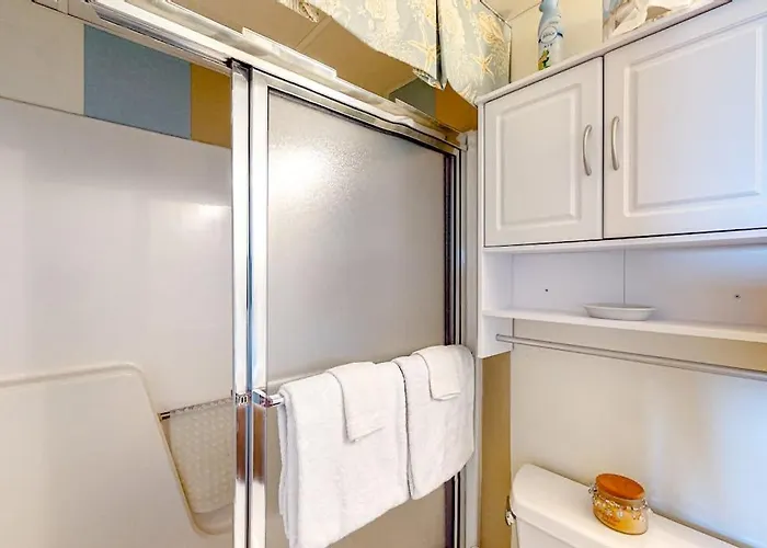 Water View With And Pool Access - Balcony Washer & Dryer And Ac
